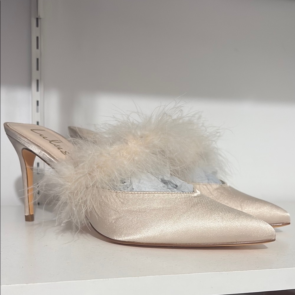 Elegant Cream Feathered Women's Heels